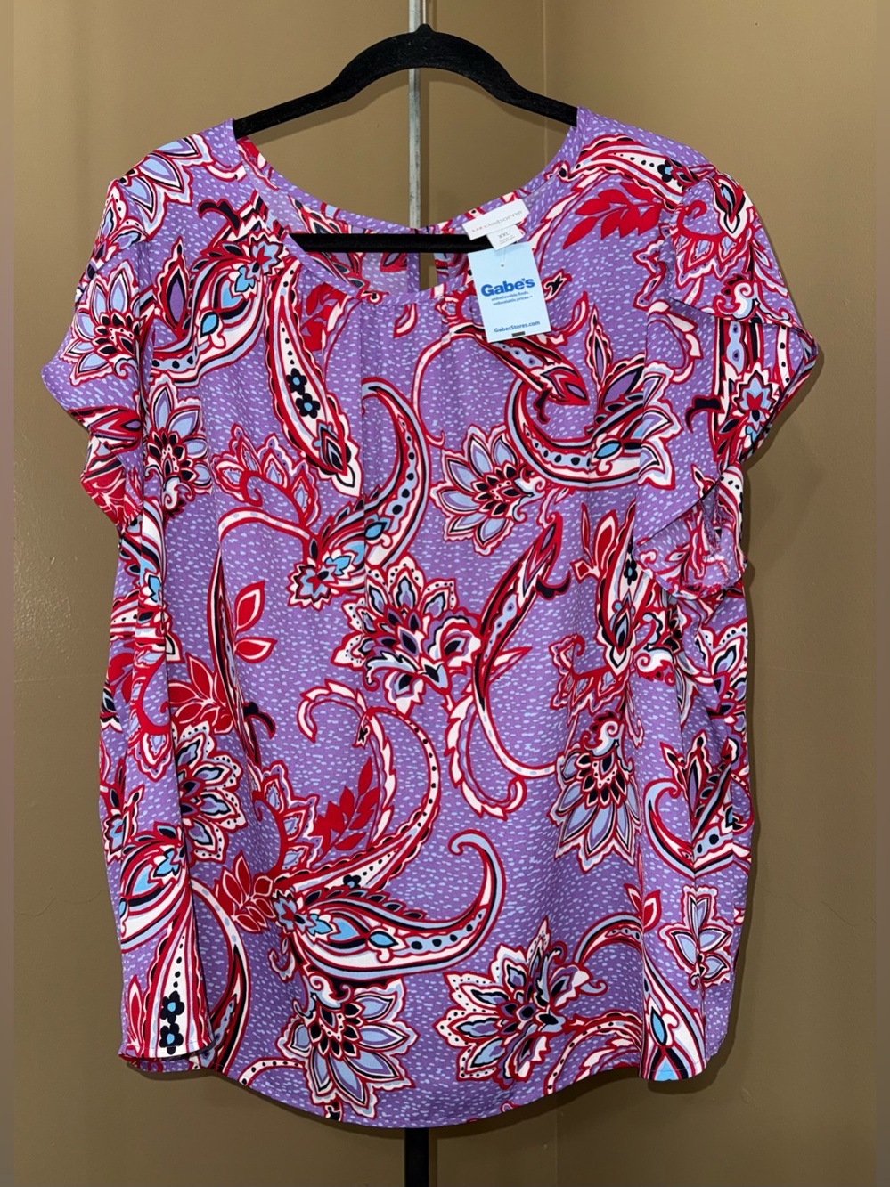 NWT LIZ CLAIBORNE Lavender & Red Paisley Short Sleeve Women's Top. Size XXL.